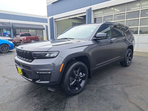 New 2025 Jeep Grand Cherokee L Limited w/ Luxury Tech Group II AWD/4WD image 1