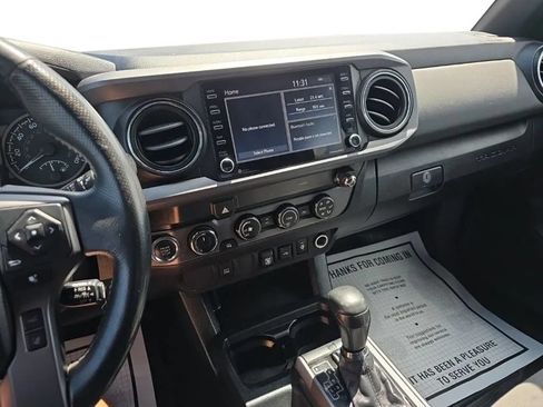 Used 2020 Toyota Tacoma TRD Off-Road AWD/4WD image 23