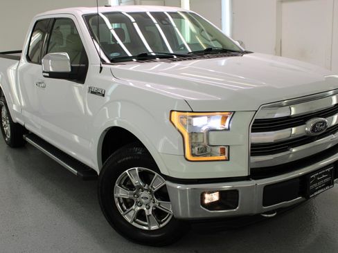 Used 2016 Ford F150 Lariat w/ Equipment Group 502A Luxury AWD/4WD image 10