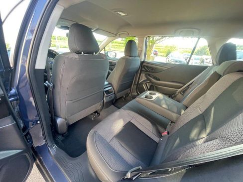 Used 2024 Subaru Outback AWD/4WD image 17