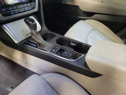 Used 2017 Hyundai Sonata Limited w/ Ultimate Package 04 FWD image 26