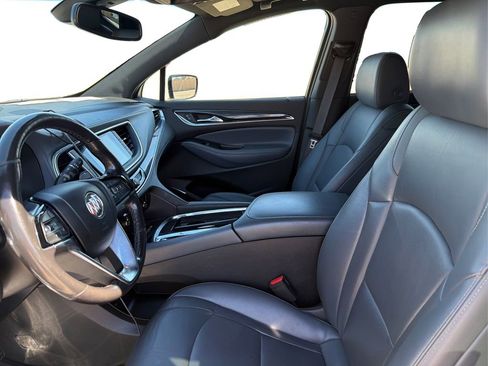 Used 2023 Buick Enclave Essence image 10