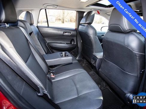 Used 2022 Toyota Corolla Cross XLE image 25