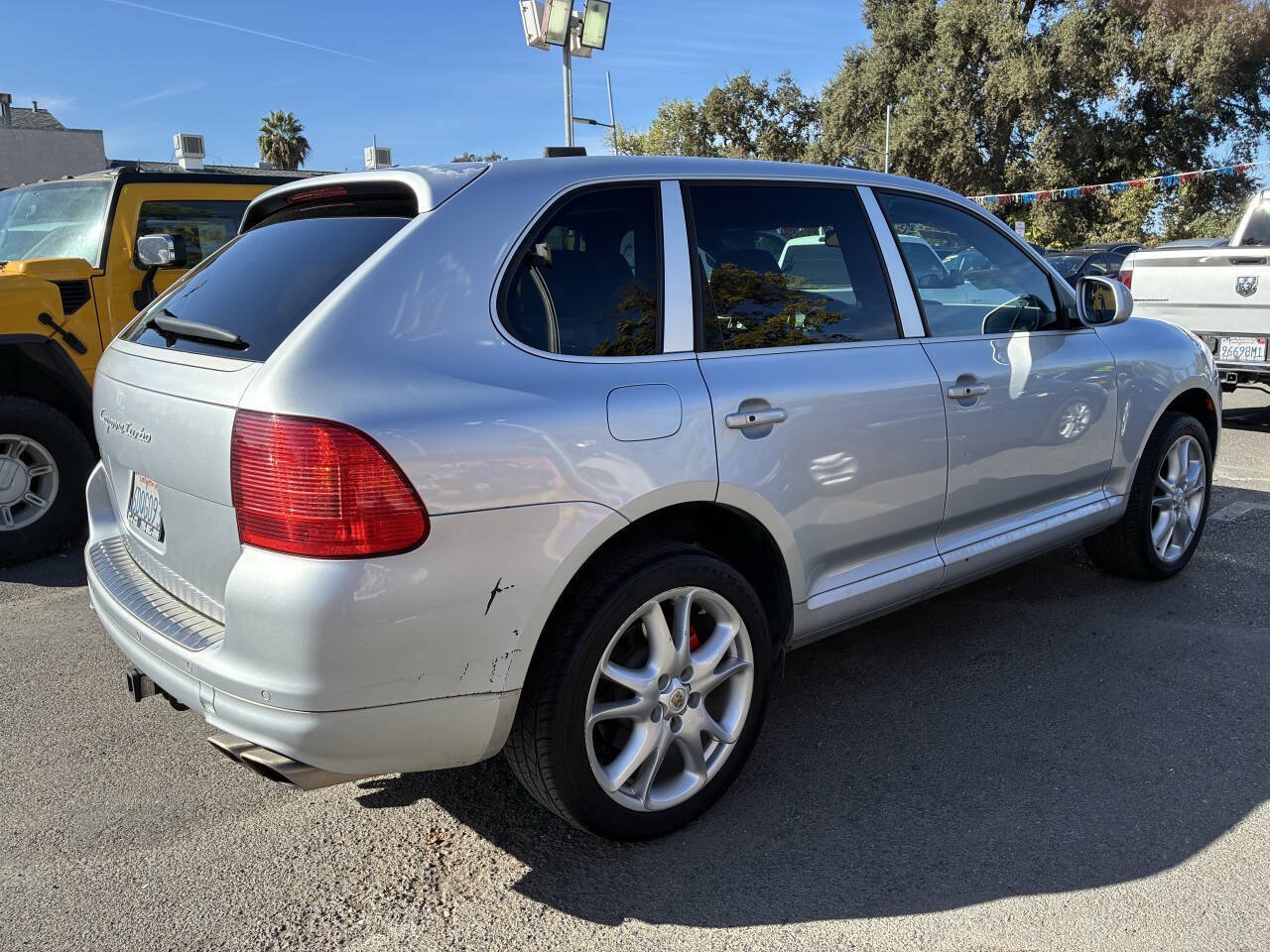 Used 2004 Porsche Cayenne Turbo AWD/4WD image 2