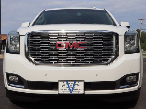 Used 2018 GMC Yukon Denali w/ Denali Ultimate Package AWD/4WD image 13