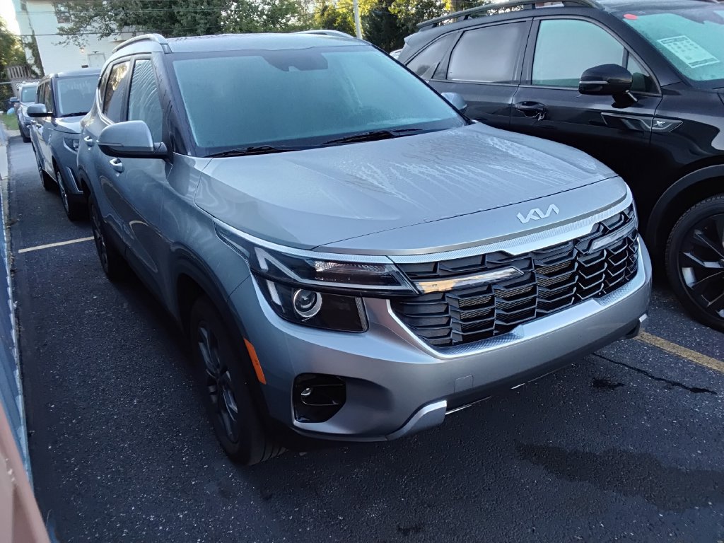 Used 2024 Kia Seltos S AWD/4WD image 11