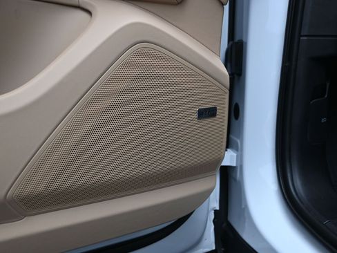 New 2025 Porsche Cayenne E-Hybrid image 13