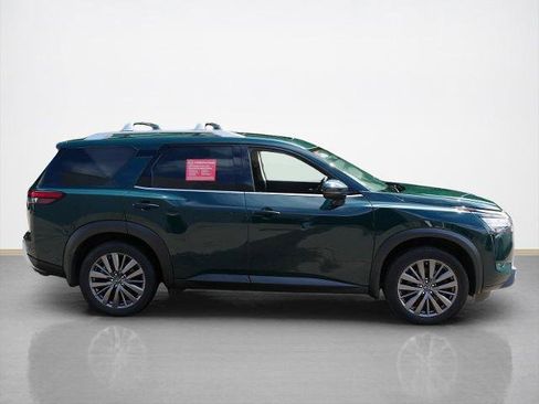 Certified 2023 Nissan Pathfinder SL w/ SL Premium Package AWD/4WD image 2