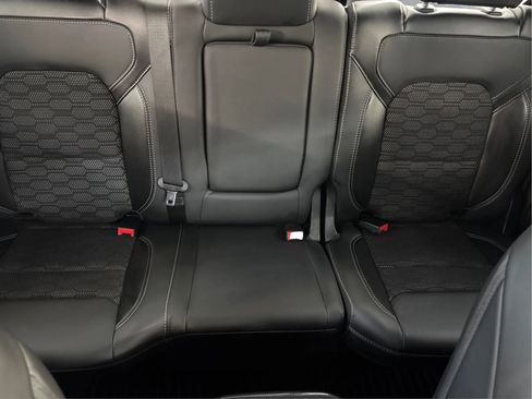 Used 2020 RAM 1500 Sport w/ Level 2 Equipment Goup w/2_L AWD/4WD image 20
