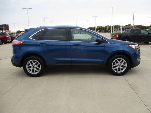 Used 2024 Ford Edge SEL w/ Convenience Package AWD/4WD image 8