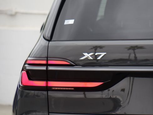 Used 2026 BMW X7 xDrive40i w/ Dynamic Handling Package image 5