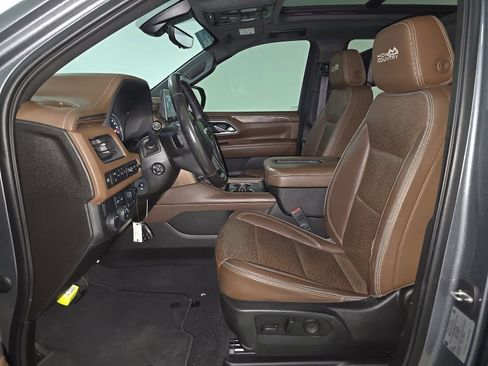 Used 2021 Chevrolet Tahoe High Country w/ Premium Package RWD image 10