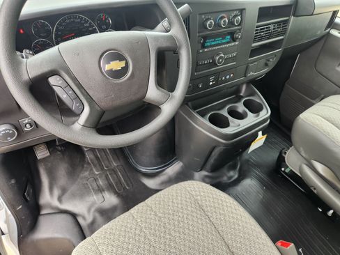 New 2025 Chevrolet Express 3500 w/ Power Convenience Package image 26