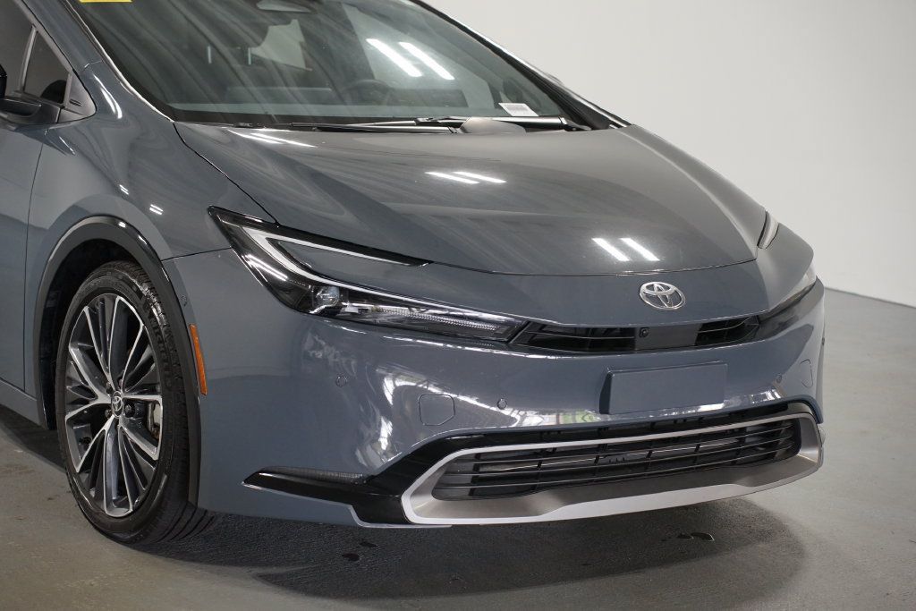 Used 2024 Toyota Prius Limited w/ Limited Premium Package FWD image 4