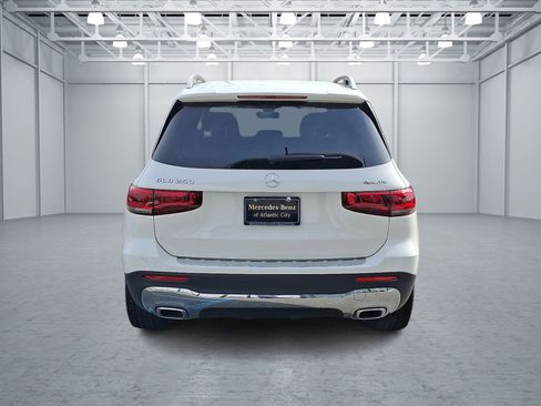Used 2023 Mercedes-Benz GLB 250 4MATIC image 5