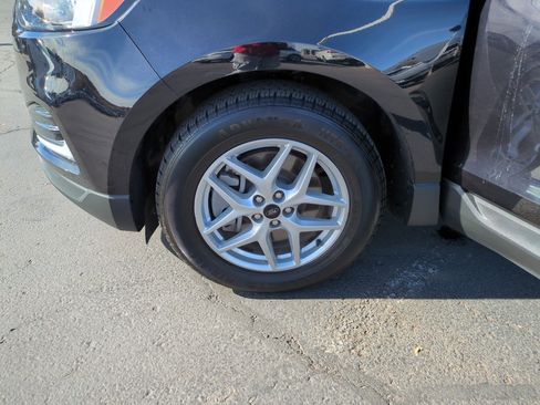 Used 2023 Ford Edge SEL image 11
