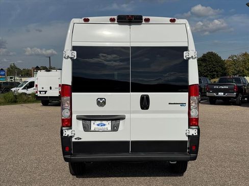 New 2025 RAM ProMaster 3500 w/ Cold Weather Group FWD image 4