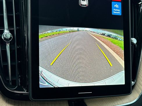 New 2026 Volvo XC60 B5 Core w/ Protection Package Premier AWD/4WD image 19