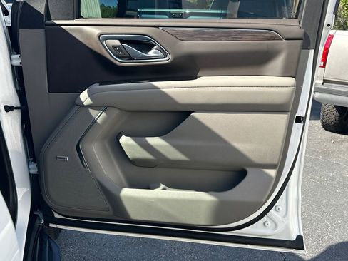 Used 2022 Chevrolet Tahoe LT RWD image 15