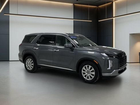 Certified 2024 Hyundai Palisade SEL FWD image 9