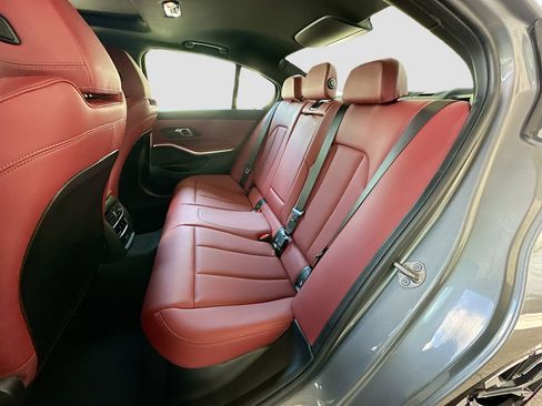 Certified 2025 BMW 330i Sedan image 25