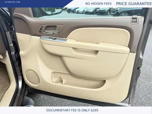Used 2011 Chevrolet Suburban LT w/ Luxury Package AWD/4WD image 20