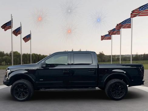 Used 2017 Ford F150 XLT w/ Equipment Group 301A Mid AWD/4WD image 10