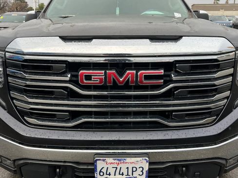 Used 2022 GMC Sierra 1500 SLT w/ SLT Premium Package image 9