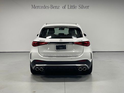 Used 2025 Mercedes-Benz GLC 43 AMG 4MATIC image 4