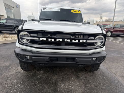 Used 2024 Ford Bronco Outer Banks image 3