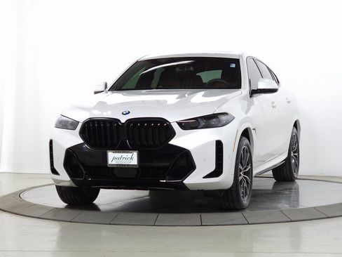 Used 2025 BMW X6 xDrive40i w/ Executive Package image 4