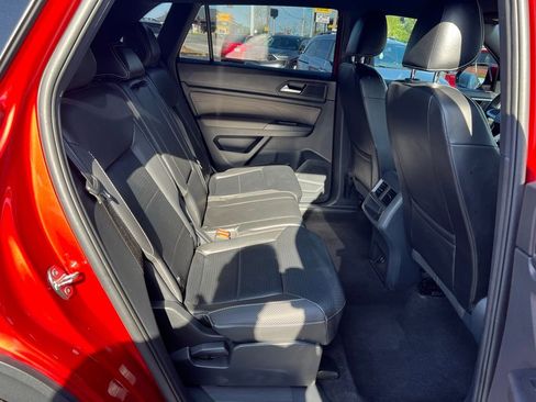 Used 2022 Volkswagen Atlas Cross Sport SE w/ Black Wheel Package image 24