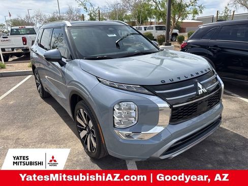 New 2026 Mitsubishi Outlander SEL image 2