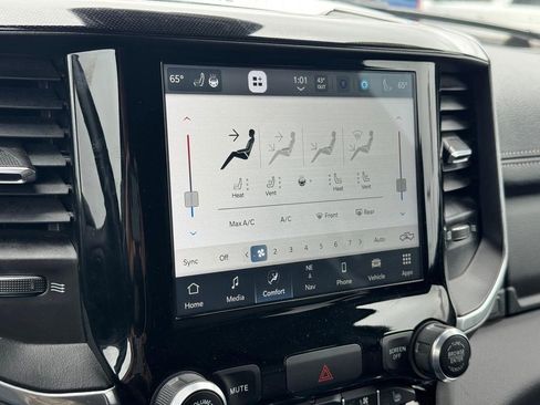 Used 2022 RAM 1500 Laramie AWD/4WD image 22