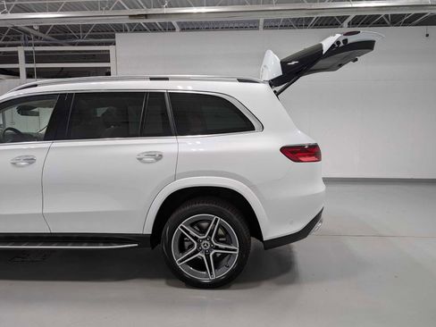New 2026 Mercedes-Benz GLS 450 4MATIC image 9