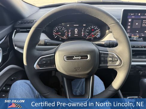 Used 2023 Jeep Compass Limited image 12