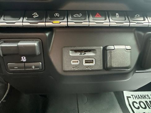 Used 2022 Chevrolet Silverado 1500 LT AWD/4WD image 24