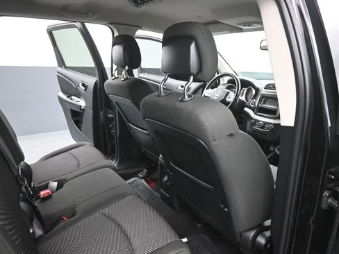 Used 2020 Dodge Journey SE w/ SE Popular Equipment Group image 10