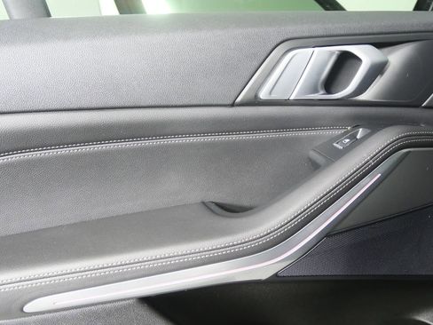 Used 2019 BMW X5 xDrive40i w/ Luxury Seating Package image 13