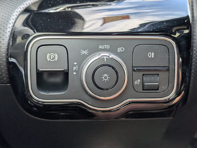 Used 2022 Mercedes-Benz A 220 image 16