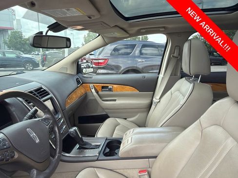 Used 2012 Lincoln MKX AWD image 7