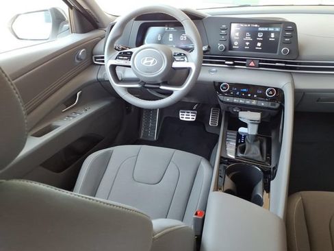 New 2026 Hyundai Elantra SEL Sport Premium FWD image 4