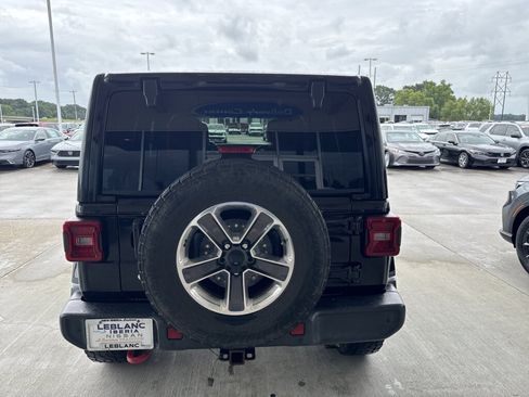 Used 2019 Jeep Wrangler Unlimited Sahara w/ Safety Group AWD/4WD image 5