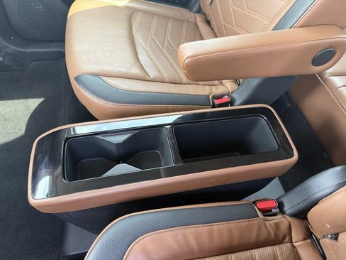 Used 2022 Nissan Pathfinder Platinum w/ Cargo Package image 53