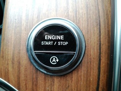 Used 2023 Mercedes-Benz GLC 300 4MATIC w/ Exclusive Trim Package image 43