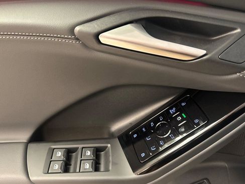 New 2025 Audi Q6 e-tron Premium Plus image 10