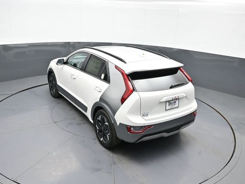 New 2025 Kia Niro Wave w/ Wave Preserve Package image 40
