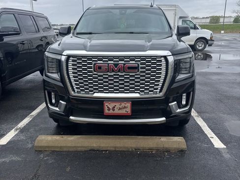 Used 2022 GMC Yukon Denali w/ Max Trailering Package image 2