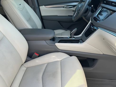 Used 2019 Cadillac XT5 Luxury image 23