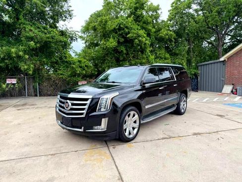 Used 2015 Cadillac Escalade ESV Luxury image 4